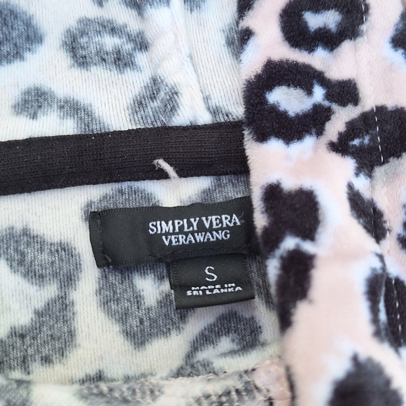 Simply Vera Vera Wang Women's Size Small Pink Print Hood Front Pocket Sweatshirt - Picture 2 of 7